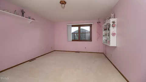432 Brandon Dr E, Bismarck, ND 58503 photo 14