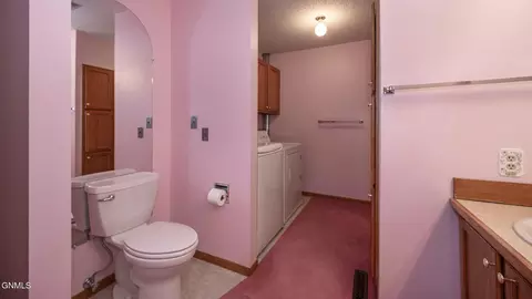 432 Brandon Dr E, Bismarck, ND 58503 photo 18