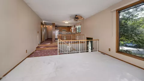 432 Brandon Dr E, Bismarck, ND 58503 photo 6