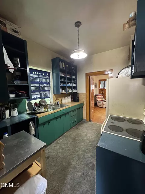 300 Custer St, Wolf Point, MT 59201 photo 7