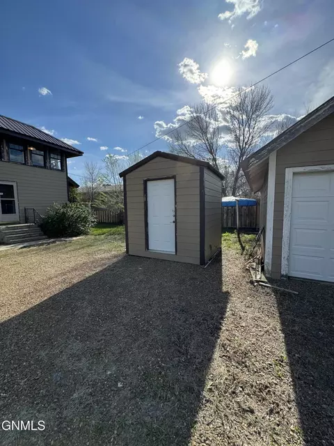 300 Custer St, Wolf Point, MT 59201 photo 5