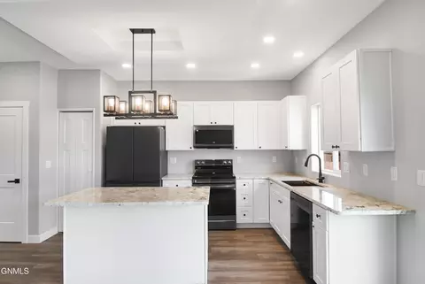 Kitchen - 3330 33rd St W, Williston, ND 58801 photo 2 of 2