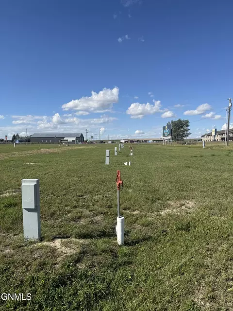 704 6th St E, Culbertson, MT 59218 photo 6