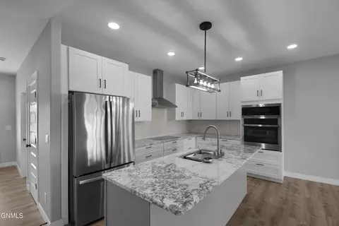 Kitchen - 3029 27th Ave W, Williston, ND 58801 photo 1 of 3