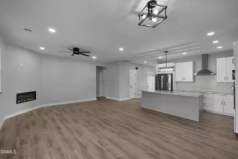 Living - 3029 27th Ave W, Williston, ND 58801 photo 3 of 3