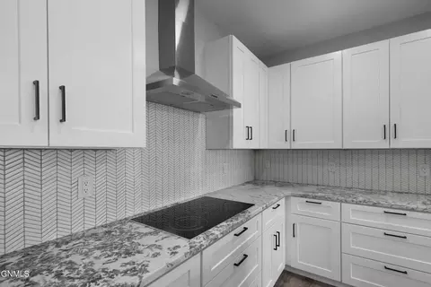 Kitchen - 3029 27th Ave W, Williston, ND 58801 photo 3 of 3