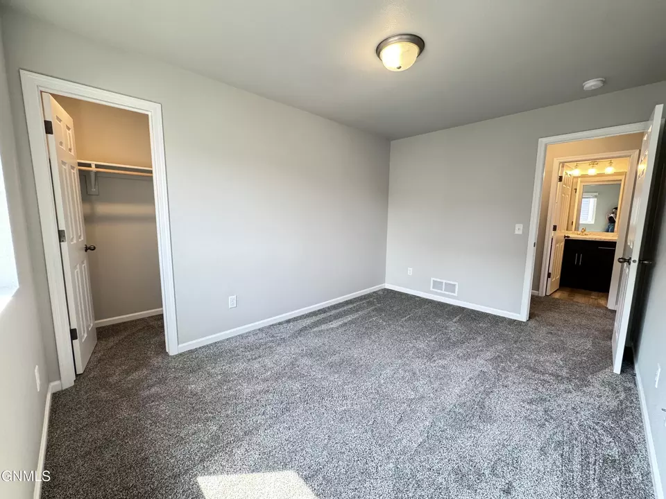Bedroom - 6985 Majestic Loop, Lincoln, ND 58504 photo 6 of 8