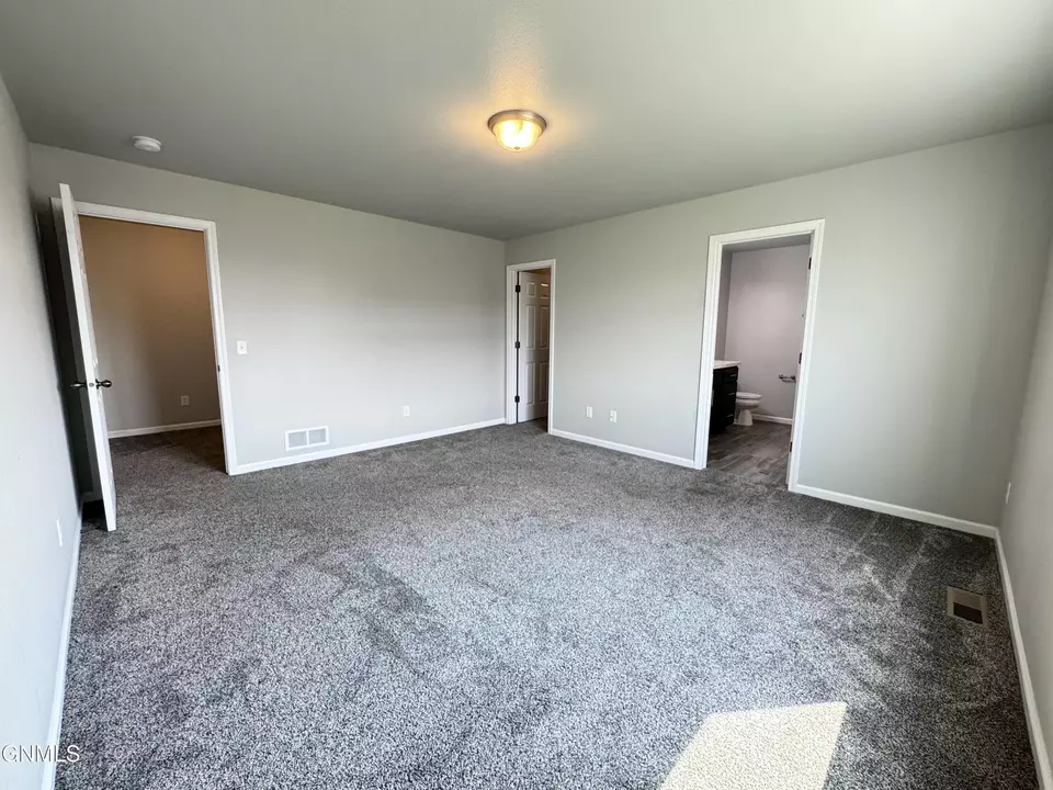 Bedroom - 6985 Majestic Loop, Lincoln, ND 58504 photo 1 of 8