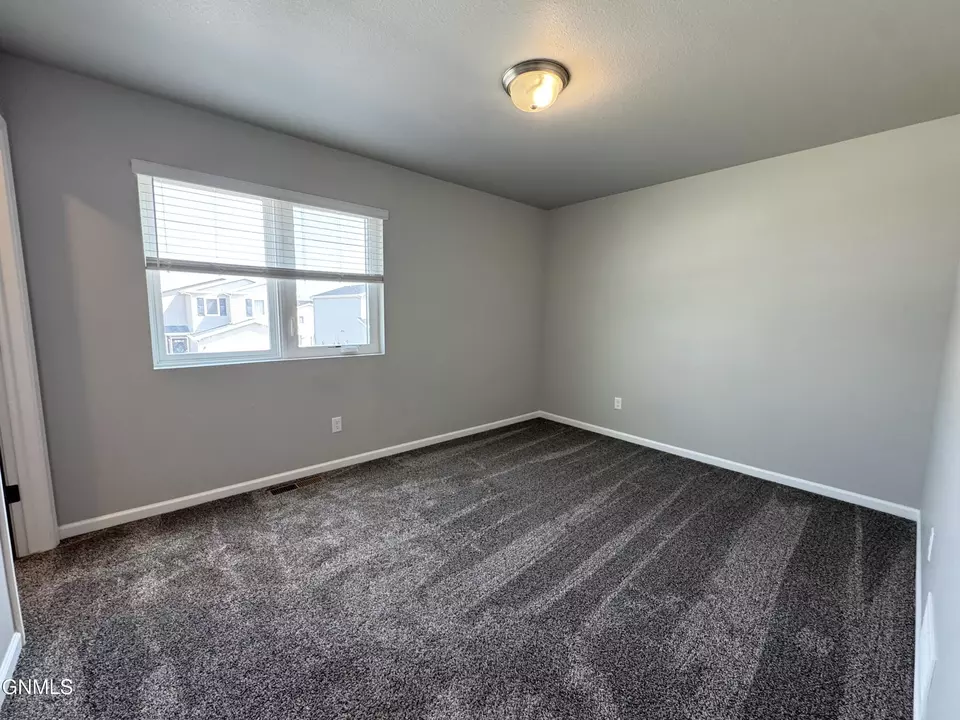 Bedroom - 6985 Majestic Loop, Lincoln, ND 58504 photo 7 of 8