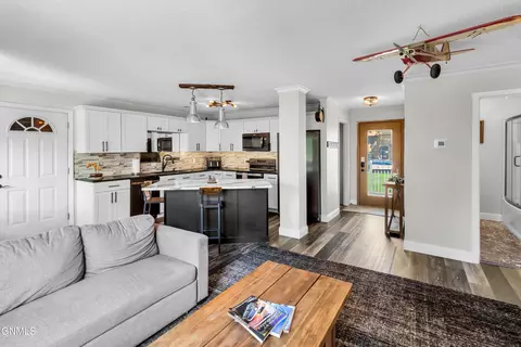 2855 Warwick Loop, Bismarck, ND 58504 photo 5