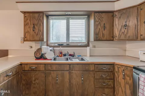 331 333 Ingals Ave W, Bismarck, ND 58504 photo 34