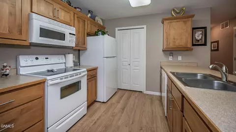 Kitchen - 2121 Sundancer Loop SE, Mandan, ND 58554 photo 1 of 2