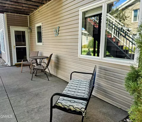 Exterior - 2121 Sundancer Loop SE, Mandan, ND 58554 photo 1 of 3