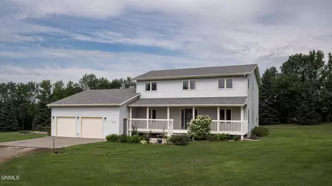 6670 Sonora Way, Bismarck, ND 58503