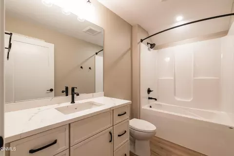 322 Flint Dr, Bismarck, ND 58503 photo 30