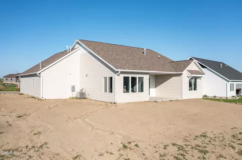 322 Flint Dr, Bismarck, ND 58503 photo 34