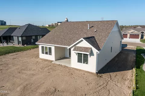 322 Flint Dr, Bismarck, ND 58503 photo 37