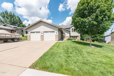 2216 Jackson Ave, Bismarck, ND 58501 photo 9