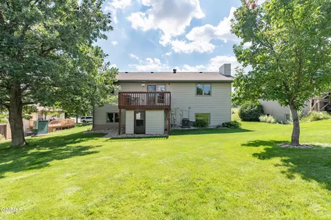 2216 Jackson Ave, Bismarck, ND 58501 photo 41