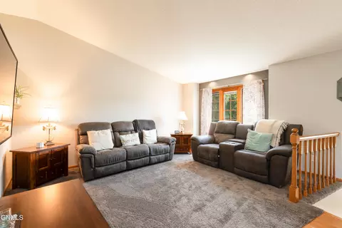 2216 Jackson Ave, Bismarck, ND 58501 photo 16