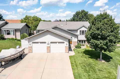 2216 Jackson Ave, Bismarck, ND 58501 photo 6