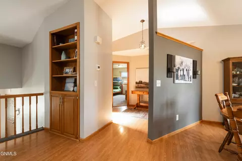 2216 Jackson Ave, Bismarck, ND 58501 photo 23