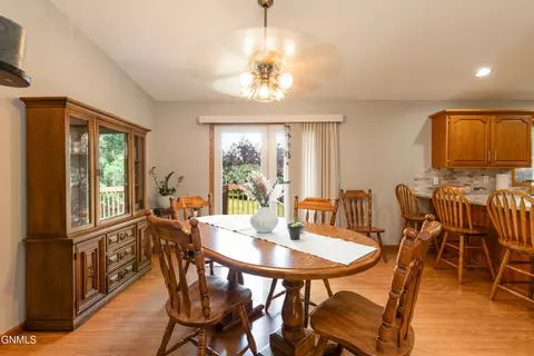 2216 Jackson Ave, Bismarck, ND 58501 photo 18