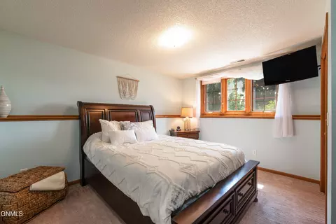 2216 Jackson Ave, Bismarck, ND 58501 photo 28