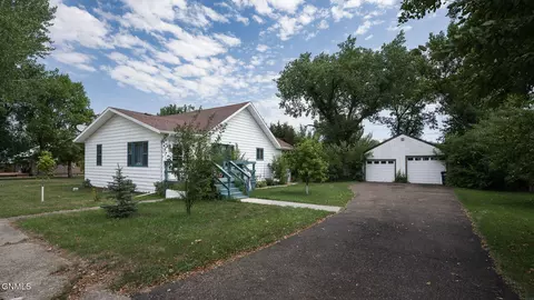 519 Walnut St, Turtle Lake, ND 58575