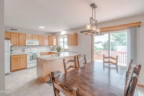 Dining - 4643 Kost Dr, Bismarck, ND 58503 photo 1 of 2