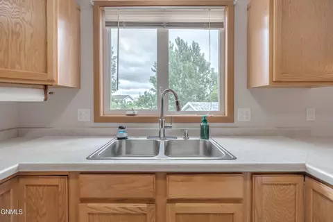 Kitchen - 4643 Kost Dr, Bismarck, ND 58503 photo 6 of 7