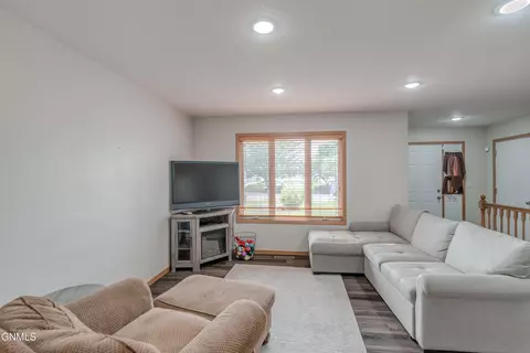 Living - 4643 Kost Dr, Bismarck, ND 58503 photo 1 of 2