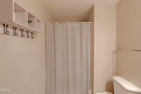 Bath - 4643 Kost Dr, Bismarck, ND 58503 photo 6 of 8
