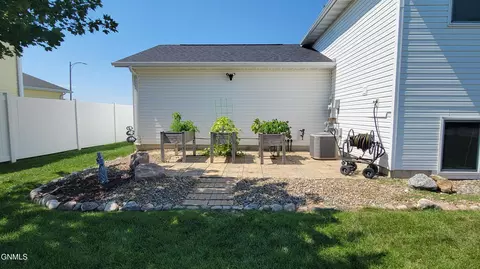 3004 Plainview Dr SE, Mandan, ND 58554 photo 59