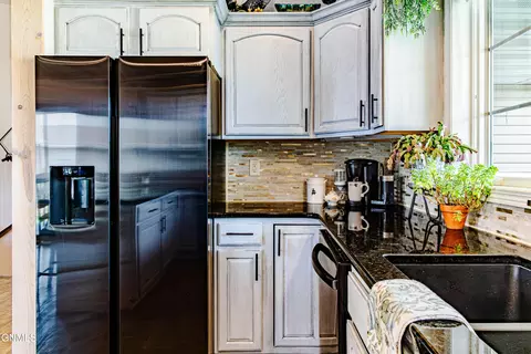 Kitchen - 2235 La Corte Loop, Bismarck, ND 58503 photo 8 of 10