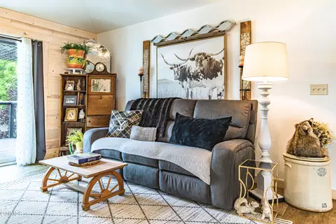 Living - 2235 La Corte Loop, Bismarck, ND 58503 photo 2 of 5