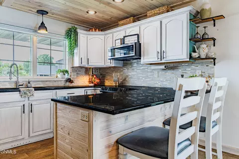Kitchen - 2235 La Corte Loop, Bismarck, ND 58503 photo 3 of 10