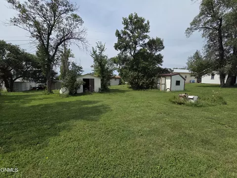 314 College St, Flasher, ND 58535 photo 18