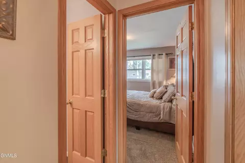 Entry Way - 107 E Owens Ave, Bismarck, ND 58501 photo 4 of 10