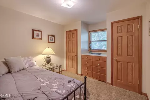 Bedroom - 107 E Owens Ave, Bismarck, ND 58501 photo 2 of 7