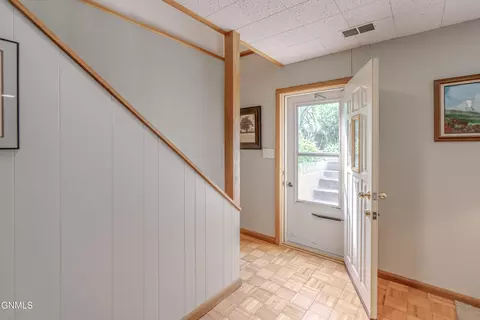 Entry Way - 107 E Owens Ave, Bismarck, ND 58501 photo 9 of 10