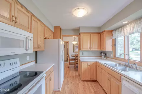 Kitchen - 107 E Owens Ave, Bismarck, ND 58501 photo 5 of 5