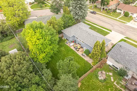 View/Area - 107 E Owens Ave, Bismarck, ND 58501 photo 10 of 12