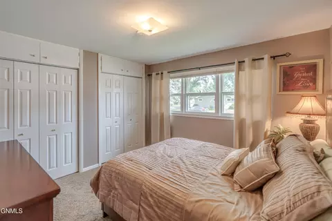 Bedroom - 107 E Owens Ave, Bismarck, ND 58501 photo 1 of 7
