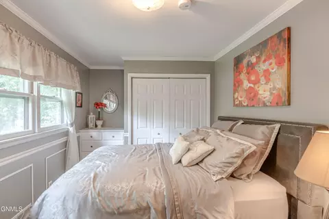 Bedroom - 107 E Owens Ave, Bismarck, ND 58501 photo 3 of 7