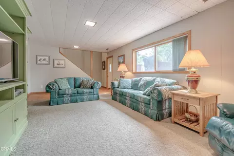 Living - 107 E Owens Ave, Bismarck, ND 58501 photo 5 of 6