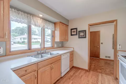 Kitchen - 107 E Owens Ave, Bismarck, ND 58501 photo 2 of 5