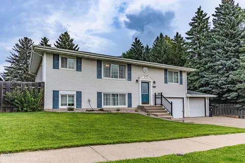 606 E Interstate Ave, Bismarck, ND 58503