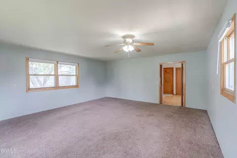 Living - 502 Ingals Ave, Bismarck, ND 58504 photo 8 of 9