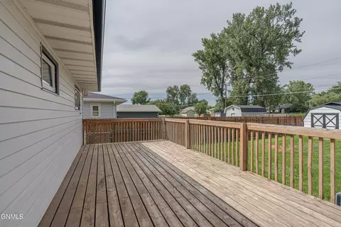 Exterior - 502 Ingals Ave, Bismarck, ND 58504 photo 7 of 12